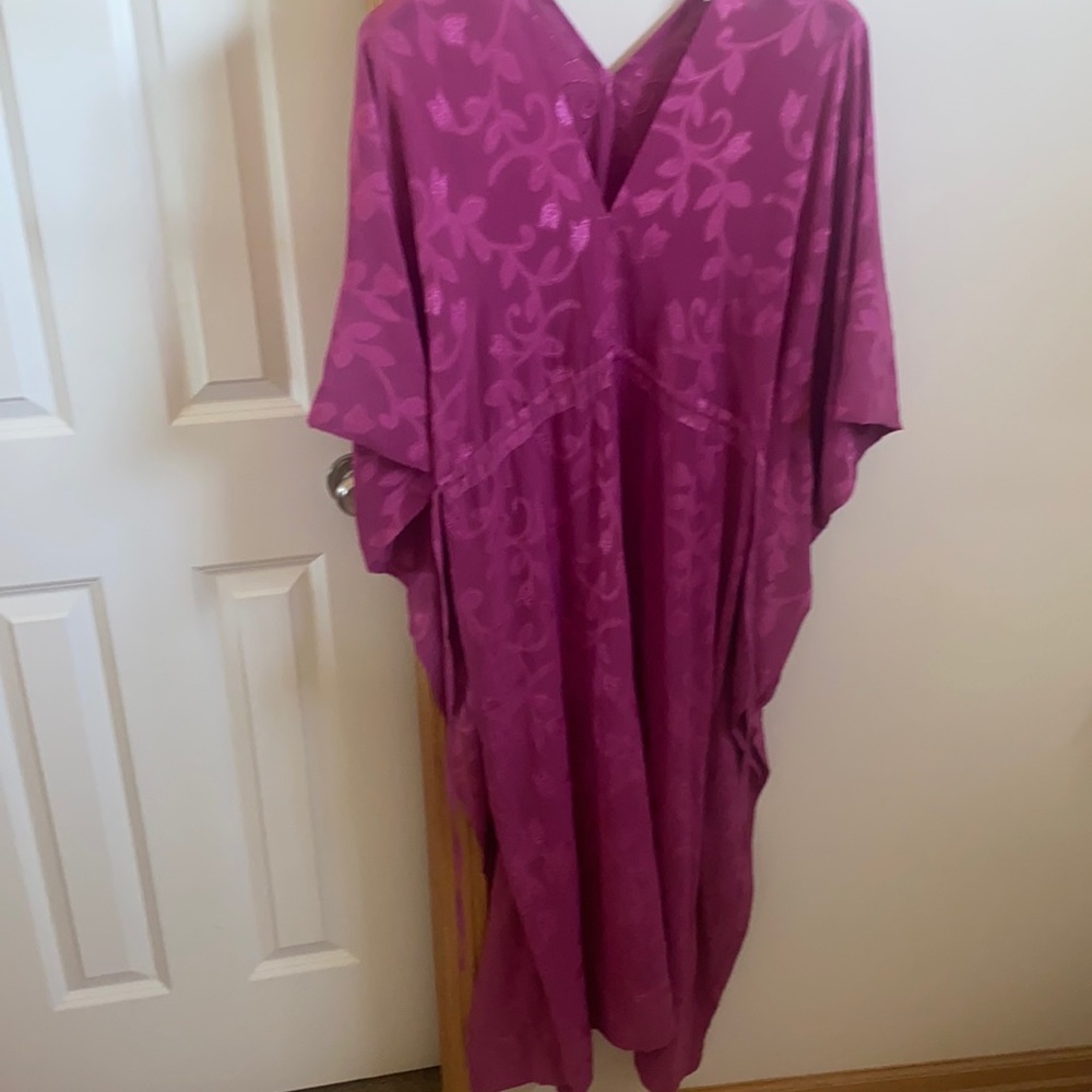 Gorgeous H&M fuchsia caftan size S midi length